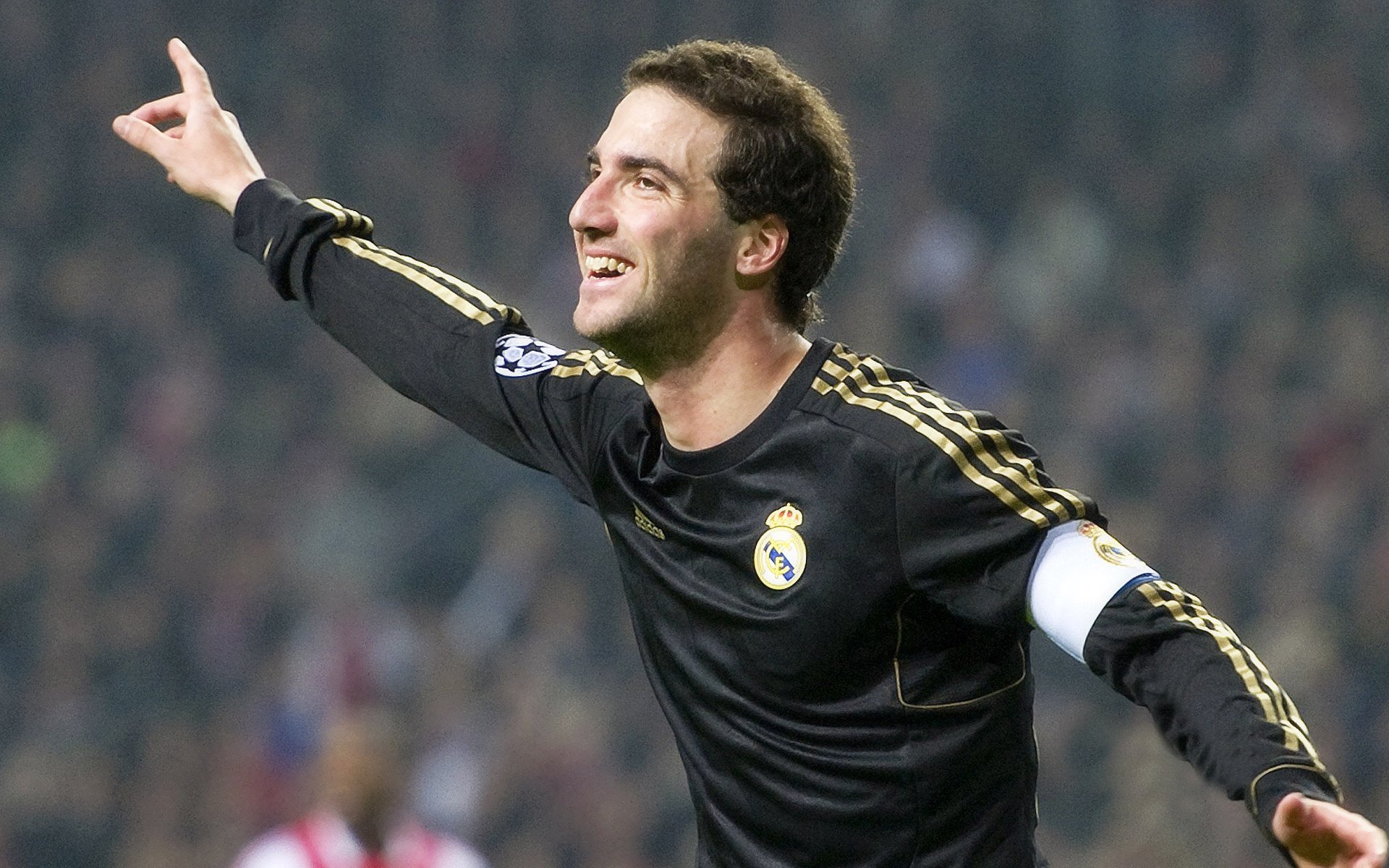 综合体育系“柔韧之星”选拔赛 劈叉桥式惊艳评委